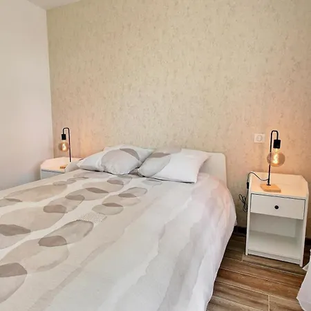 La Maison De Pomeleuc Holiday home *